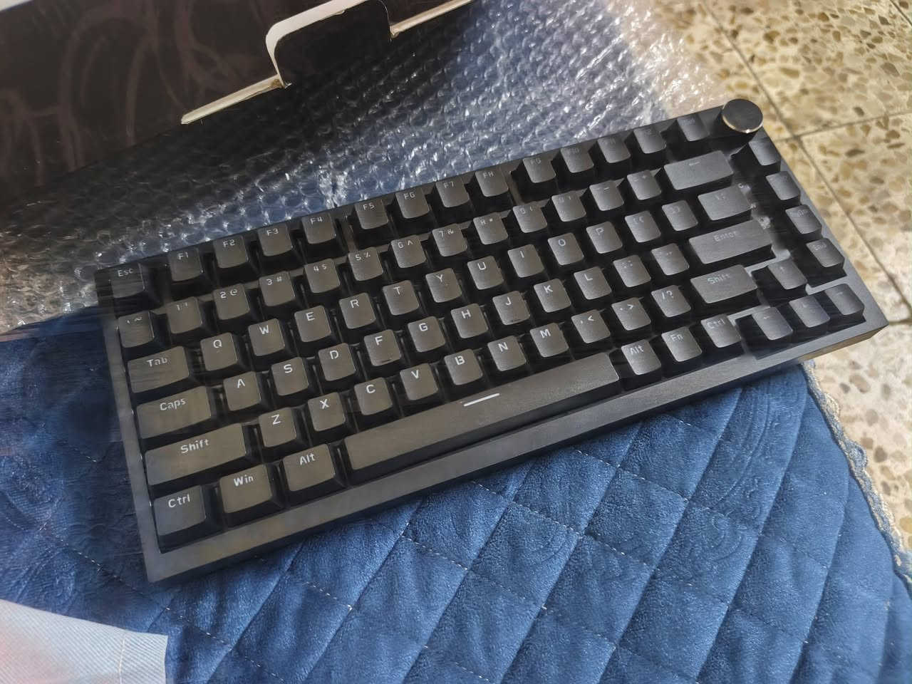 keyboard ajazz ak820
استخدمته اقل ساعه 
جديد 
رايد حجم اكبر
السعر 25 الف قفل
مكان بغداد البياع 
***********
