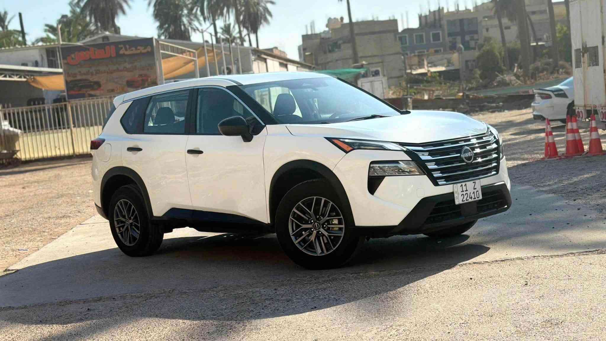 ✨
اللهم صلِّ على محمد وآل محمد 🤍

 للبيع نيسان روج  2024 بحالة شبه الوكالة وبسعر منافس،
محرك ٣ سلندررر
🔹 Nissan Rogue SL – موديل 2024
🔹 ممشى 38 ألف فقط
🔹 رقم بغداد الجديد – باسمي
تحويل ثاني يوم باسمك هزه ورقم جدد 

🔹 السيارة داخلة على إيدي شخصيًا وأنا أول من رقّمها.
🔹 بحالة الوكالة وما زالت على تايرات الشركة الأصلية.
🔹 إدامة كاملة في مركز هانوفر، وجاهزة للاستعمال ولا تحتاج أي مصروف.

📌 

* وارد أمريكي.
* الإيرباكات ولا ايرباك طاك 
* ⁠سليمة ولم تنفتح.
* الضرر كان خفيفًا جدًا (شخوط بالدعامية وشخوط بالجاملغ  الخلفي فقط)،
❗️❗️* صور الحادث والسونار مرفقة داخل المنشور حتى يكون المشتري على اطلاع كامل.❗️❗️

💵 السعر: (( 162 ))
وبيها مجال 
📍 الموقع: بغداد – الأعظمية الكريعات

السيارة شرط السونار والفحص ماخليك تاخذها اذا ماتفحصها وايشي يختلف عن كلامي تاخذ السياره وفلوس فوكاها...

📞 للجادين فقط، التواصل على الخاص أو الاتصال.
سرمد ***********
واتساب ماسنجر متوفر 24ساعة
