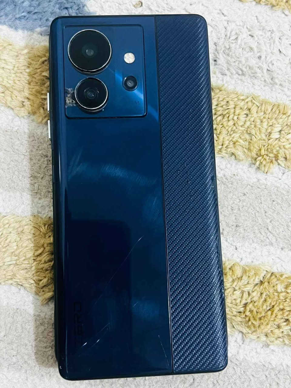 انفنكس زيرو الترا  جهاز نضيف فقط الشاشه بيه طبع خفيف وما مثر ومبدل قاعده شحن شاه منحنيه 120هرتز بطاريه 4500 جهاز يخبل ذاكره 256 عشوائيه 16 كامرته 200 ميكا بكسل  مكاني بصره هارثه *********** البصرة, العراق

نص مكتوب في الصور:
- هاتفي XOS Based on Android V13.0.0 الطراز Infinix X6820 اسم الجهاز Infinix ZERO ULTRA وحدة المعالجة المركزية Dimensity 920 إدار Android 13 الكاميرا الخلفية 200M OIS TRIPLE Camera الكاميرا الأمامية 32M ROM 256.00 GB RAM 8.00 GB + 8.00 GB 8 GB قابلة للتوسيع البطارية الشاشة