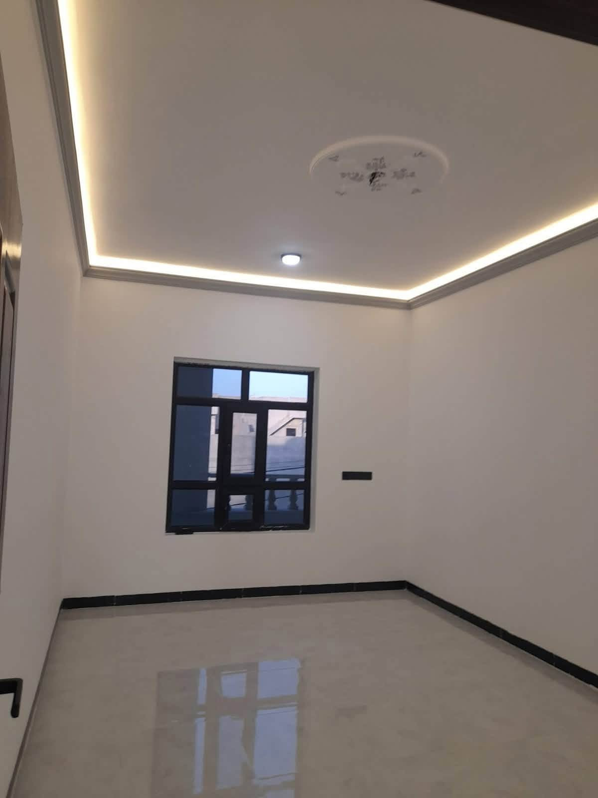 🏠 فرصة لامتلاك دار مميز في تكريت للبيع
الموقع: تكريت - الديوم - التصنيع  

 المساحة: 150 متر  

 الواجهة: 7.5 متر نزال ٢٠ (تغليف حجر أنيق)

رقم العقار 5287

السعر 125 وبي مجال 

التفاصيل الداخليه 

 4 غرف نوم  

 استقبال  

 صالة  

 مطبخ  

 مجاميع صحية  3

📞 للاتصال والاستفسار:// ***********
