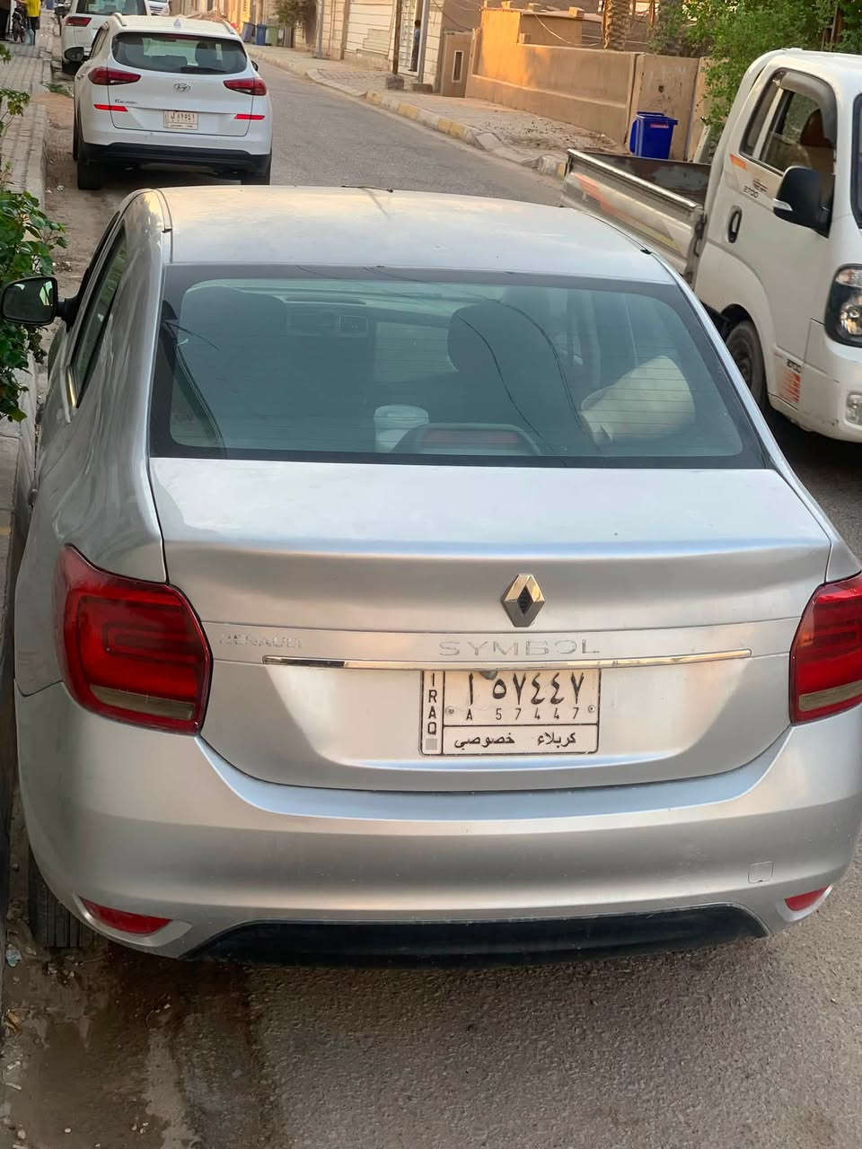 رينو سمبل 2018 مصبوغه عام جماليه اثر جراد وطخطخات بسيطه كير محرك بشرط تبريد شغال حداديه مكفوله السياره جاهزه للاخير كل نقص ما بيها السعر 58 مكاني كربلاء للاستفسار الاتصال على الرقم ***********
