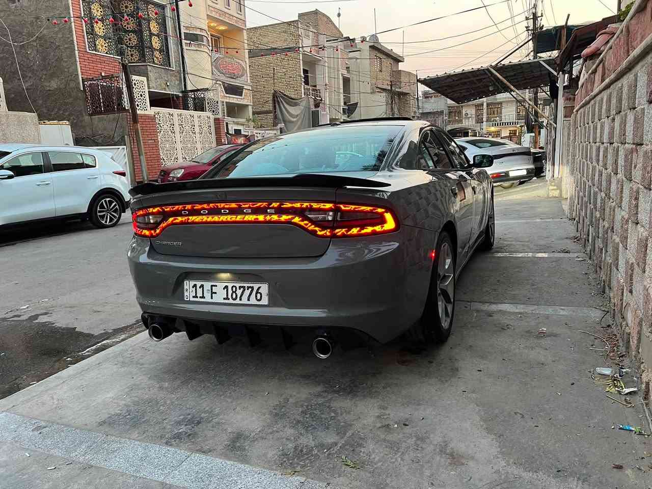 جارجر موديل ٢٠١٩ sxt 
حادثهة موضح بلصور 
مكينه ٣٦٠٠
سلايت
كشنات جلد 
السياره كدامكم جاهزه 
رقم بغداد تحويل ثاني يوم 
موجوده بغداد الجديده او جميله
السعر ٢٠٠ وبيهة مجال
تلفون ***********
