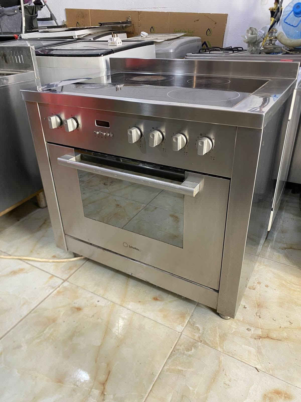 طباخ إيطالي باله كويتي كهربائي شرط الفحص والنضافه مكانه زبير متوفر توصيل الزبير, البصرة

