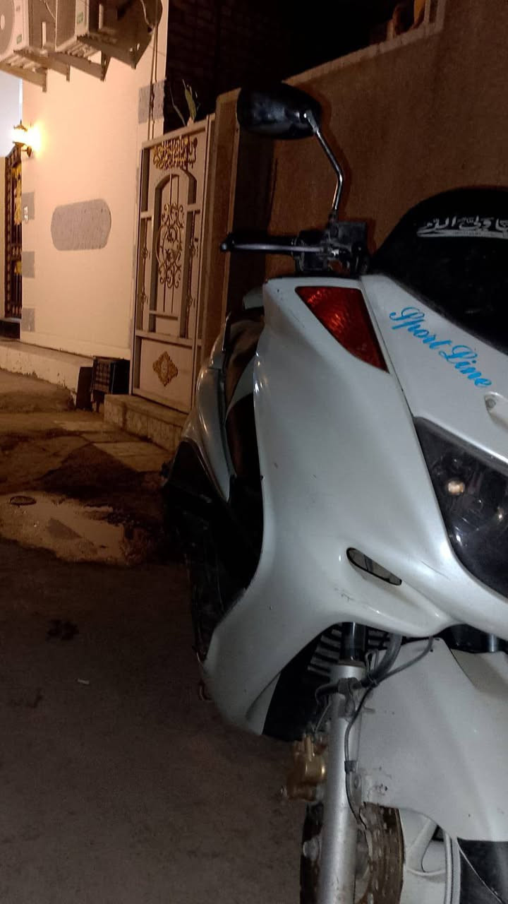 السلام عليكم ماجسته البيع الدراجة نضيفه مكينه حلوه كلش كفرات حلوه نضيفه ناقصه دكمه سلف لايت زلون تايرات جديده السعر 450الف وبيه مجال استفسار ***********
