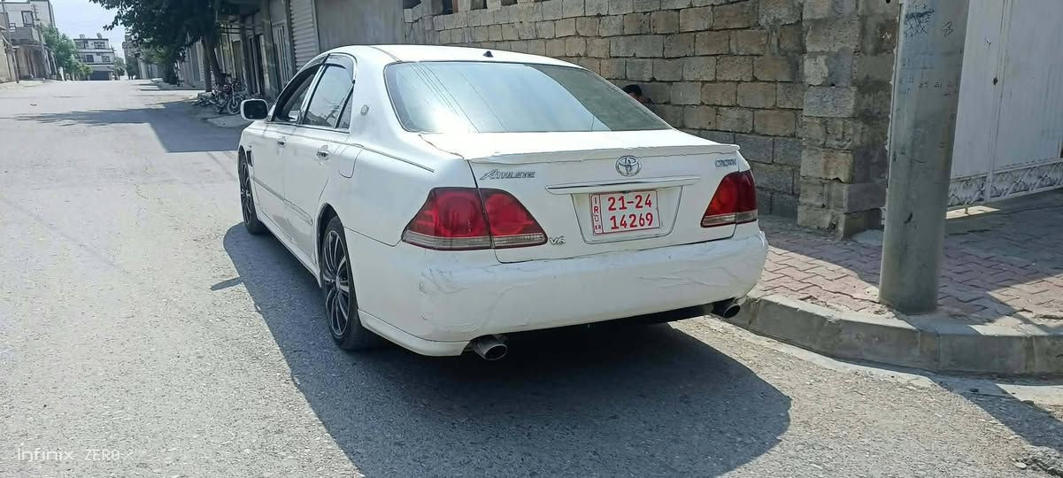 شاهینە 2005 گجکە بەگجە بۆفرۆشتن . بەشه رتی گێڕومەکینە ژم. *********** 
*********** 
نرخ 47 وەرەقەو محامەلەیەکی کەم ناو نیشان قەلادزێ

نص مكتوب في الصور:
- Infinix ZERO X
- Infinix ZERO
- Infinix ZERO X PRO