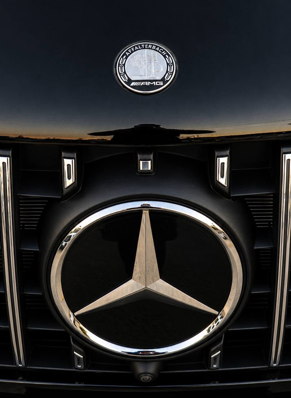 للبيع أو مراوس 

مرسيدس GLE 53 AMG موديل 2024
ماشية 23 ألف mi يعني 38 الف km
السيارة كندي وكفالة عامة، باستثناء بارد قليل، والباقي كفالة عامة بحالة الوكالة.

فل مواصفات AMG بانوراما • وجكات • أنظمة قيادة • كشنات AMG • شاموا • دبل • سيستم صوت Burmester  • 5 كاميرات • ومواصفات هواية 
السيارة مغلفة PPF
صفر مسج ، بدون أي خلل أو نقص، بحالة ممتازة.

تراي مال زيرو وسيرفسها بالكامل بالشركة، وبيها تخم تاير شركة.

رقم بغداد ومكانها بغداد 
السعر 73000 دولار
للاستفسار: ***********
