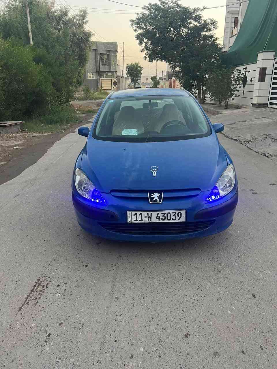 السلام عليكم
بيجو 307 موديل 2005 بلاديه بيها ٣ قطع صبغ بدون دواخل بيدي رشيتهن رقم بغداد انكليزي سنويه  وارقام كلهه جديده سنويه لل2029 شرط تحويل ثاني يوم 
غرامات مصفره 
تخم تاير جديد قبل ٢٠ يوم شديته حتى الاسبير جديد ويل كب بلادي باتري جديد
 صدر خلفي وامامي شلع شلعته كله جديد 
شاشه حساسات خلفية 
كير محرك كورلا مكفولات قبل شهر بدلتهن حتى الوصل عندي 
تبريد عايزه كمبريسر فقط وموجود بس تشده
دشبولها شخط مابي
باتري جديد 
كهربائياتها كلها بلاديه جطلات ماكو كلها شغاله عدا الاشاره ما تشتغل

💐 السعر 38 وبيها مجال بسيط 

للاتصال علرقم
***********
