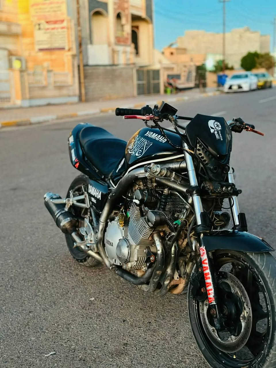 للبيع ياماها 900 محرك مامفتوح نضافه شوف العين تواير جدد السعر مليون او ميتين او بي مجال المكان شركاط الخصم للتواصل ***********
