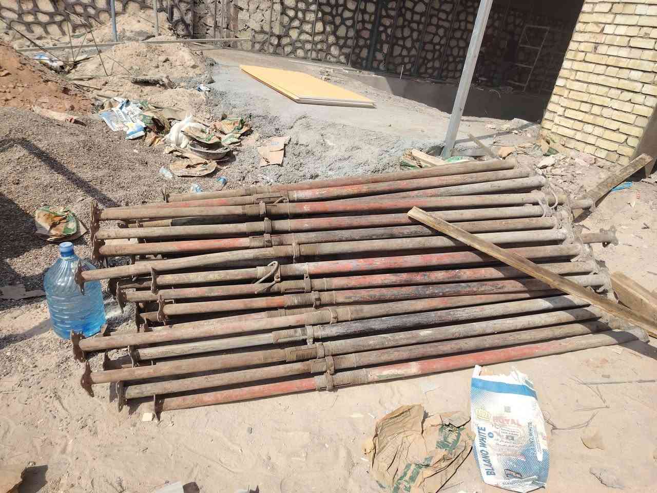 اسلام عليكم ورحمة الله وبركاته عندي قالب خشب للبيع بيت ٢٠٠ متر كامل جسور هوه مرداته وخارجيه القالب كامل وياه ١٧٥ جك عجماني سعره ٤مليون وربع والشراي بي خير ويدلل اخوكم ابو علي النبهاني *********** مكانه في النجف الشرف
