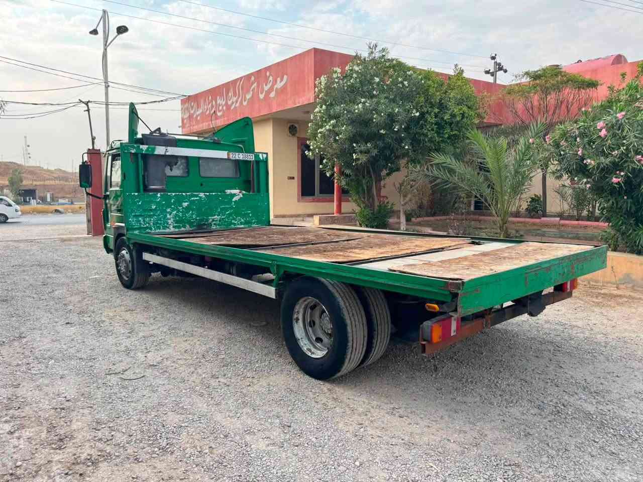 سلام عليكم ورحمة وبركاته عل بركة الله 
فالفو FL6موديل 2002 حجم 220 كير عادي شاصي طويل تك قماره بسنوي فلات سنوي رقم جديد كير محرك شاصي اكسل مكفول موجود في معرض شمس كركوك 
***********
***********
مكان معرض مفرق شوان مقابيل كبان أربيل كركوك
