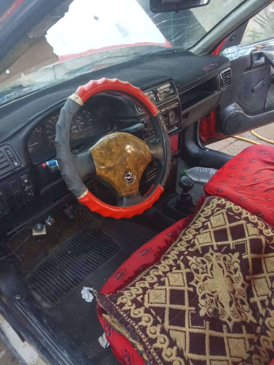 مكلف بالنشر
اوبل فكترا
موديل ٩٢ 
رقمها قادسية سنويتها ساقطة
مكينتها گايمه
يريدها ب٢٢ ورقة و بيها مجال
للاستفسار الاتصال على رقم راعيها
***********
