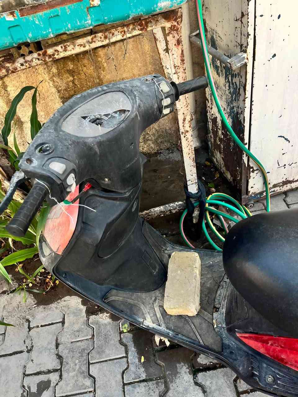 سلام عليكم دراجه ماكس 140ابيعها كوم حديد 150الشراي يتصل ***********
