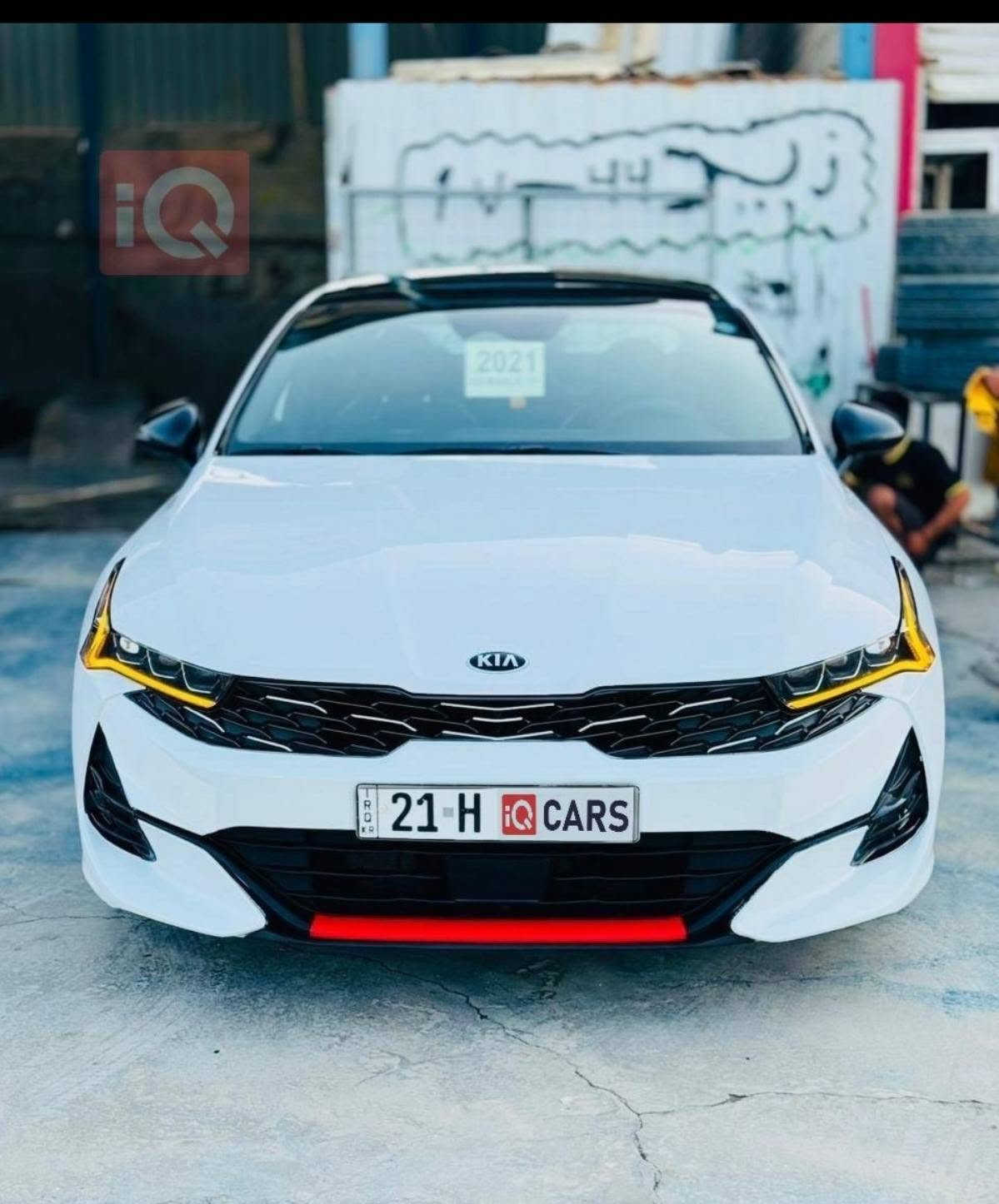 🚗 للبيع
كيا K5 موديل 2021 (أمريكي )
الفئه جيتي لاين فول مواصفات 

للبيع فقط
 كفالة عامة
✔️ ممشى: 75 ميل فقط
✔️ نظافة عالية جداً (قطره معجون مابيه فقط هلال جاملغ امامي مصبوغ )
⚙️ المحرك:
✔️ 4 سلندر
✔️ سعة 1600 تيربو 🛬 
✔️ أداء قوي + صرفية مناسبة
✔️ كير أوتوماتيك
✔️ سقف بانوراما
✔️ بصمة أبواب + تشغيل بصمة
✔️ مقاعد جلد كهرباء
✔️ شاشة كبيرة متصلة
✔️ كاميرا خلفية
✔️ حساسات أمامية وخلفية
✔️ لايت زينون + LED خلفي
✔️ هندبريك بصمة

 شاشة
✔️ Apple CarPlay + Android Auto
✔️ تحكم ستيرن متعدد الوظائف
✔️ مثبت سرعة
✔️ نظام Eco / Sport
✔️ مكيف أوتوماتيك
✔️ مرايا كهرباء مع طي
✔️ شحن USB
✔️ نظام ABS
✔️ مانع انزلاق
✔️ وسائد هوائية
✔️ نظام المحافظة على المسار
✔️ تحذير النقطة العمياء

بسعر مناسب كلش
178

للتفاصيل اكثر الاتصال
***********

نص مكتوب في الصور:
- iQ
- ٧:٣٢ ٤٩٪ iQ BidCars
- ٧:٣١ ٤٩٪ BidCars iQ