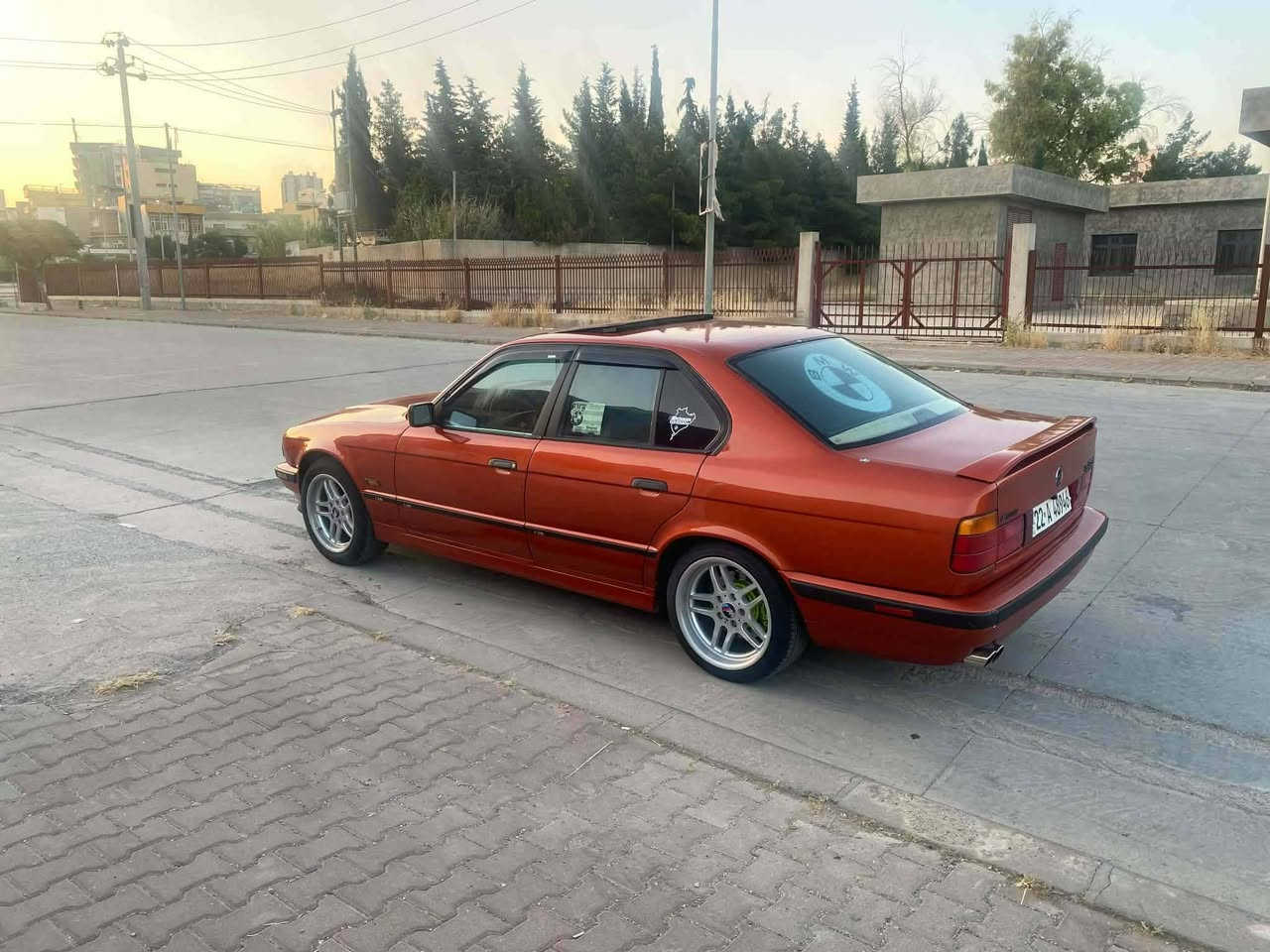 سلام عليكم بيم موديل 1995فول فول 525 كبس رقم اربيل سنوية لحد 2031 شهر 10 داخل ملكي ابيض ويل  m مايحتاج أوصفها السيارة احلئ من الصورة اللة شاه
سلام عليكم بيم موديل 1995فول فول 525 كبس رقم اربيل سنوية لحد 2031 شهر 10 داخل ملكي ابيض ويل  m مايحتاج أوصفها السيارة احلئ من الصورة اللة شاهد نضيفة كلش السعر 75 وبي مجال للطيبين

مكان اربيل تبريد يخبل شغال فول 

الرقم *********** علئ واتساب و اتصال
