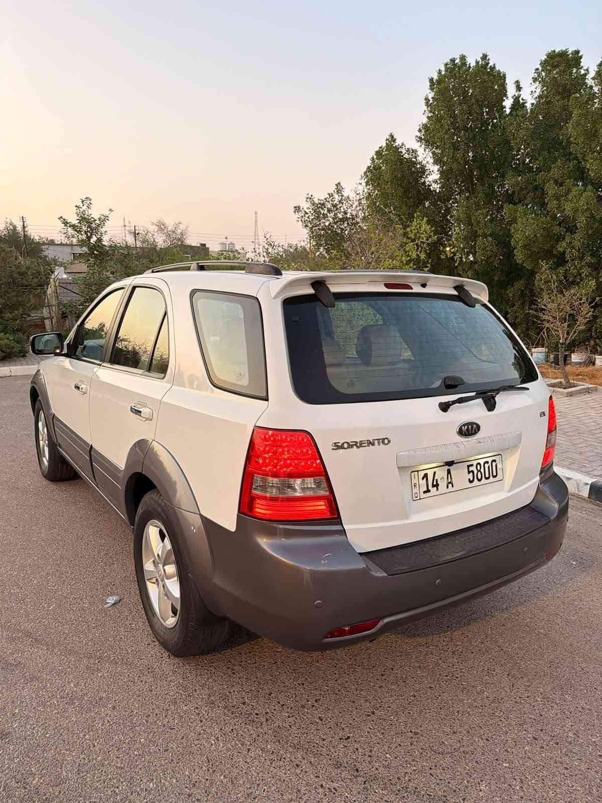 للبيع سورنتو 2009 رقم بصرة مميز 

سيارة مكفولة من الصبغ والضربه وارد خليجي فول موصفات رقم بصرة مميز بسمي ( 5800 ) سياره جديده كلش ماشيه 140 للاستفسار : *********** فاو, البصرة
