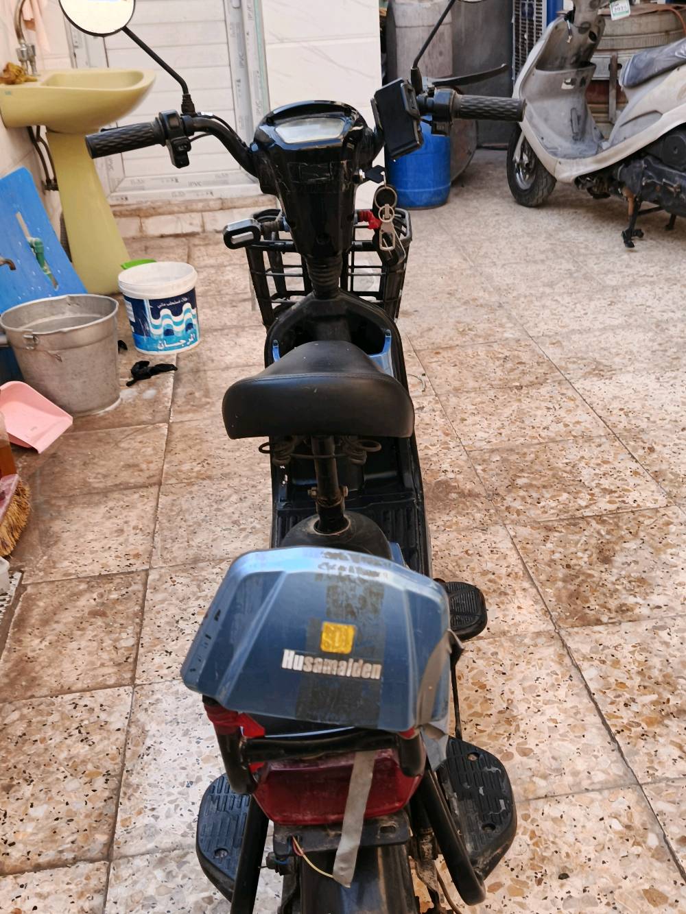 150الف وبيه مجال بسيط نضيفة بس مابيه بطاريات  المكان بغداد مدينة الصدر