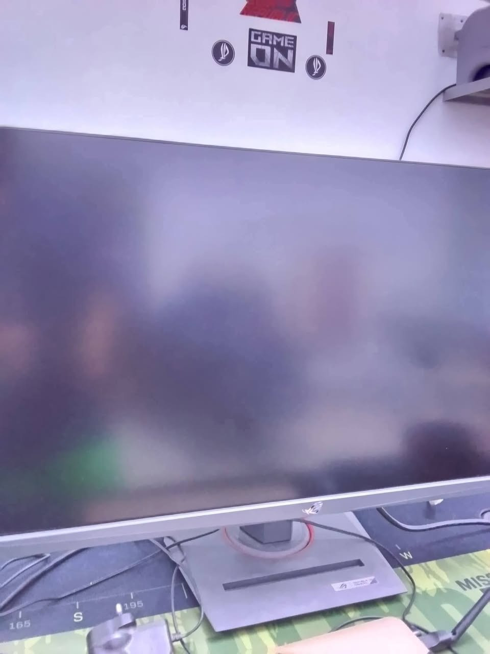 شاشة ألعاب للبيع ROG Strix XG27UCS السعر 500 الف
التواصل واتس 

***********

ملاحظة: الشاشة تدعم GSync و freeSync

4k hdr 160hz

المواصفات بالتفصيل 👇👇

ROG Strix XG27UCS USB Type-C Gaming Monitor – 27-inch 4K UHD (3840x2160), 160Hz (Above 144Hz), 1ms (GTG), Fast IPS, Extreme Low Motion Blur Sync, USB Type-C, G-Sync compatible(under processing), DisplayWidget Center, tripod socket, HDR
