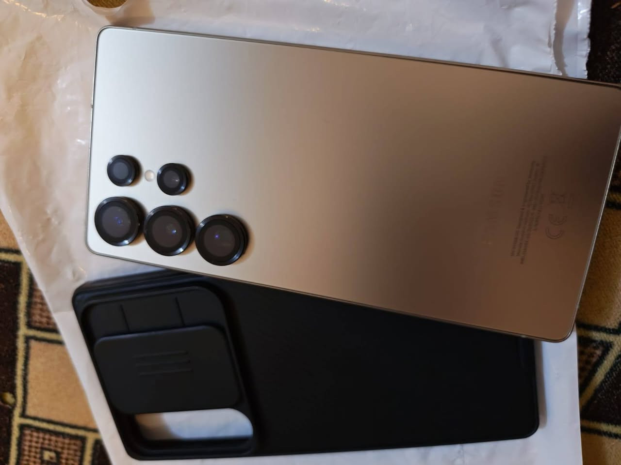 Galaxy s 25 ultra
كلكسي اس 25 الترا ذاكرة 512 لون تيتانيوم دبل شريحه موبايل نادر وقليل موجود 🔥
للبيع مكاني النجف ***********
