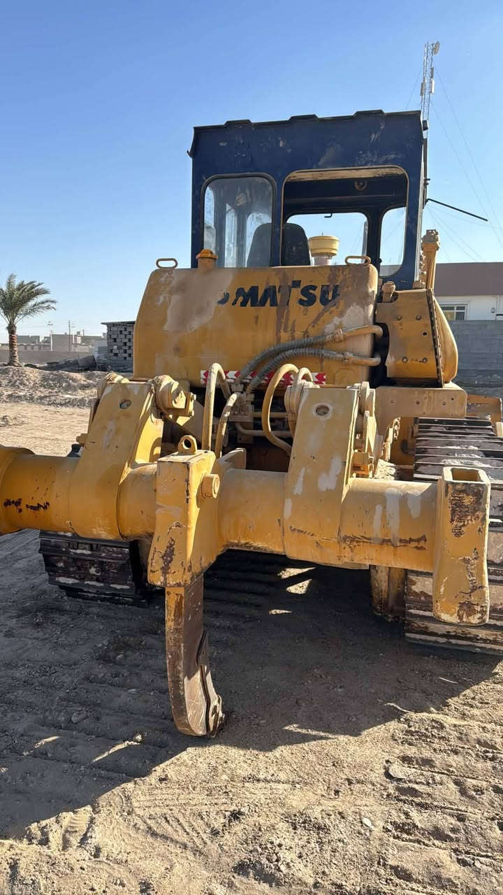 بلدوزر • كوماتسو • ارقام سنويه