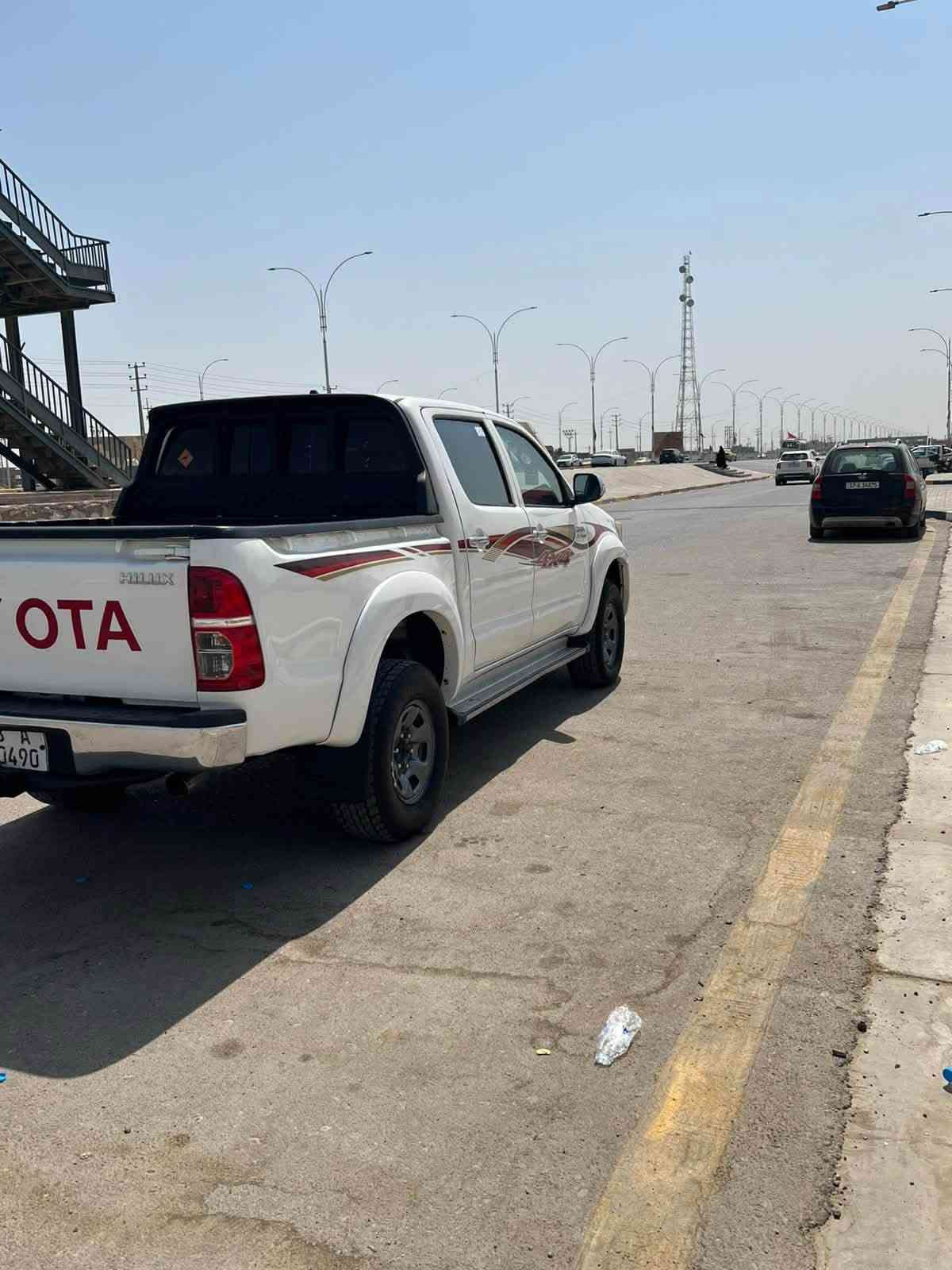 سلام عليكم البيع فقط تويوتا هايلوكس ٢٠١٣ فور ويل سياره جديده كلش معنى الكلمه جاهزه من كلشي رقم نجف بسم راعيهه بيهه رشات صبغ بصيطه السعر ١٧٥ وبيهه مجال مكان السياره السماوه رقم صاحب السياره *********** مكلف ب النشر
