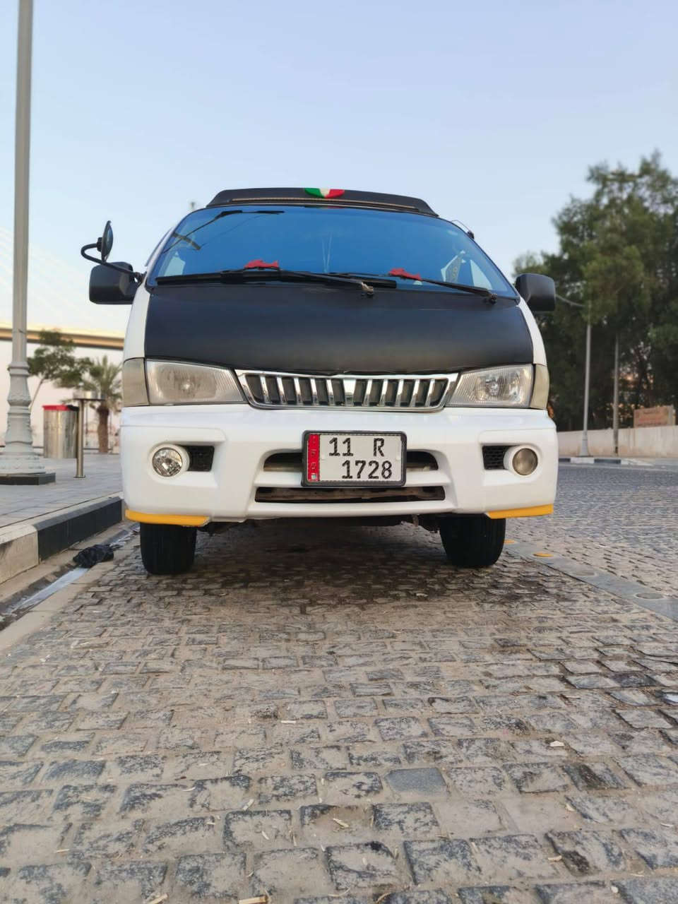 سلام عليكم بيرجو للبيع السياره نضيفه السياره نضيفه ما بيه نقص مديل 97 سنويه لل 27 مكينه بخار بدون تنقيص كير و اكسل جدد توني شادهن المكان البصرا ابو الخصيب السعر 55و بيه مجال كلش قليل رقم الهاتف ***********
