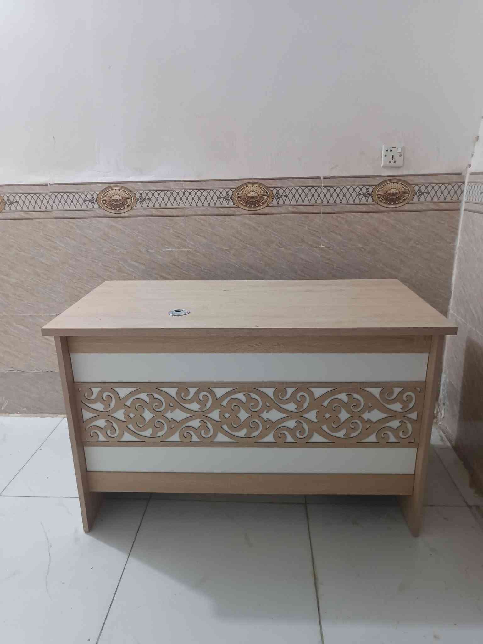 سلام عليكم ميز للبيع مالت مكاتب طول متر وكسور السعر 175 وبيه مجال ***********
@إشارة
