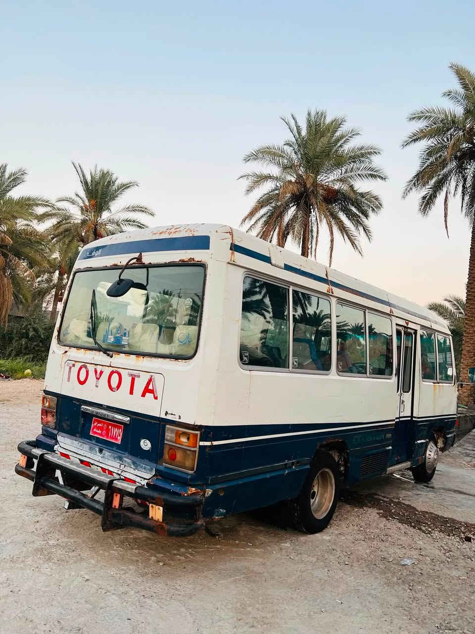 السلام عليكم كوستر موديل 84للبيع السياره مكينه بانزين بيها تبخير حداديه كير وأكسل بحاله جيده السعر 7ونص وبيها مجال عنواني بابل اي استفسار خاص او ***********
