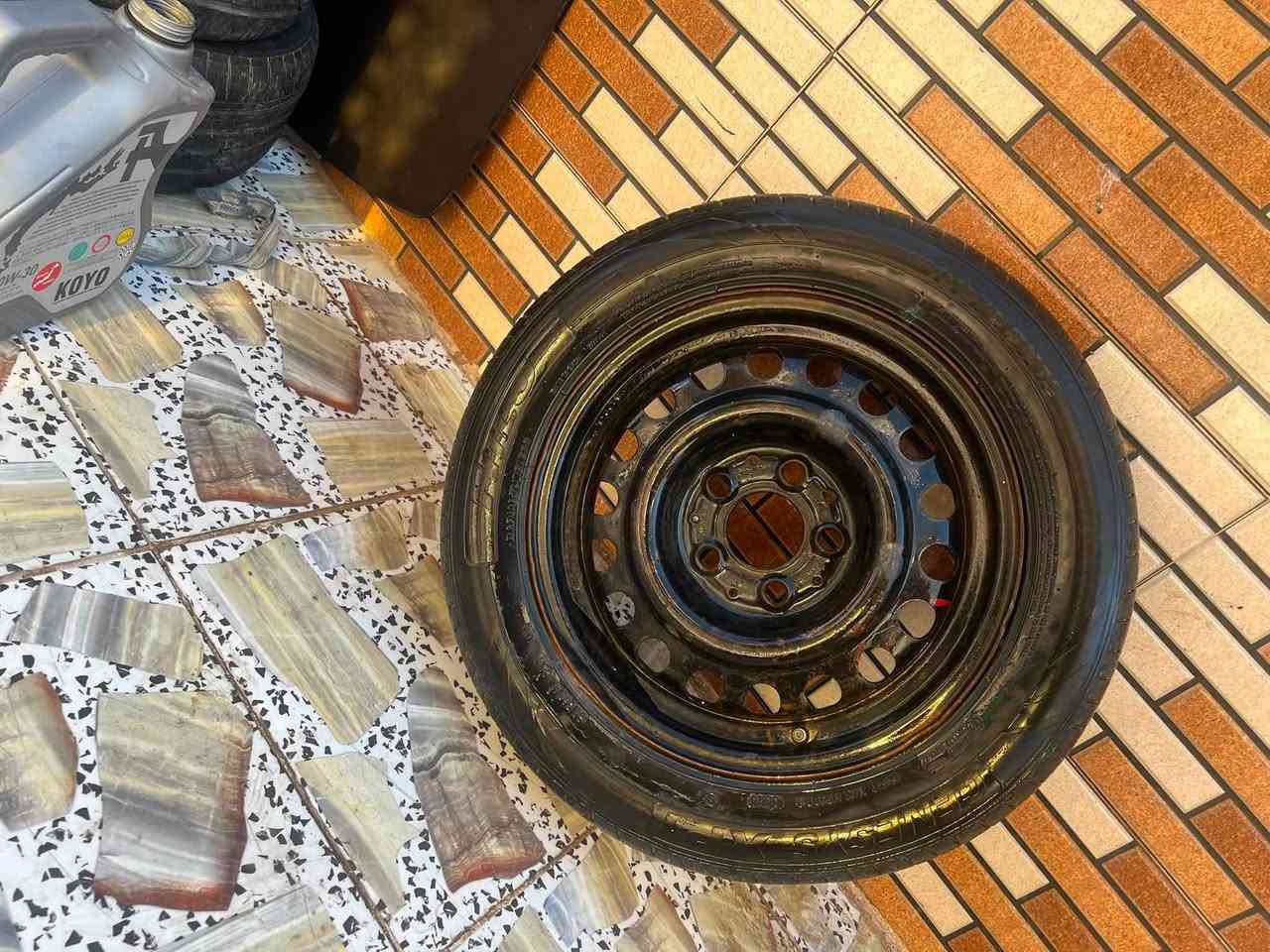 سبير او نكول تك ويل 15 وتاير حجمه 195/60R15 ب50قفل مكاني دوانيه حمزه شرقي ***********
