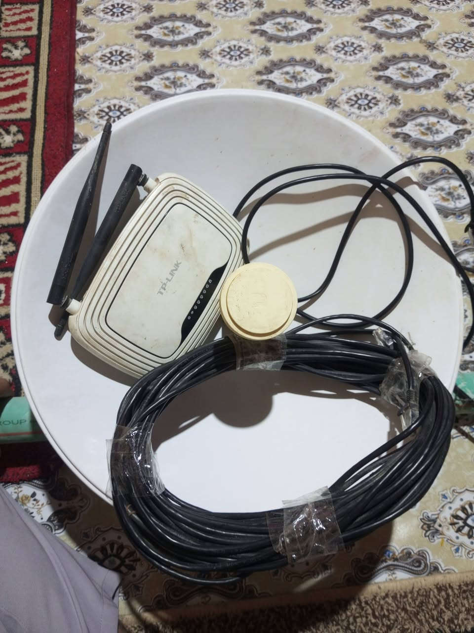 صحن نت وراوتر واير للبيع الصحن أصلي سعره 65الف رقم هاتف ***********
