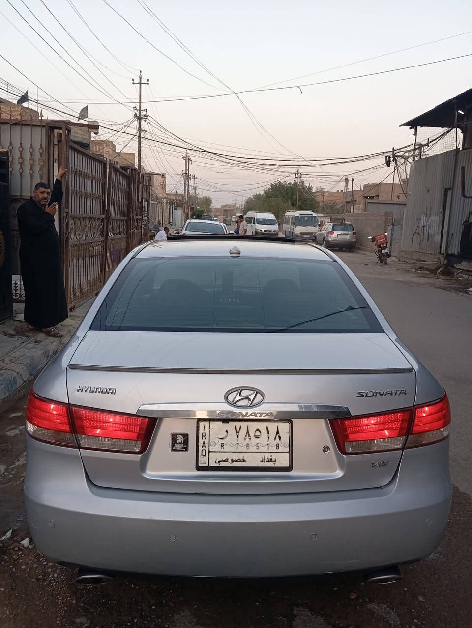من رخصت لادمن سوناتا للبيع موديل 8 رقم بغداد مكفوله من الصبغ محرك سته سلندر محرك كير مكفولات تبريد ثلج دتفئه فول مواصفات حداديه امامي خلفي جديد تخم تاير جديد سياره مال جناي خير من الله مكان سياره بغداد الأمين اللاستفسار عله الرقم *********** فقط تصال غير متواجد عله الفيس
