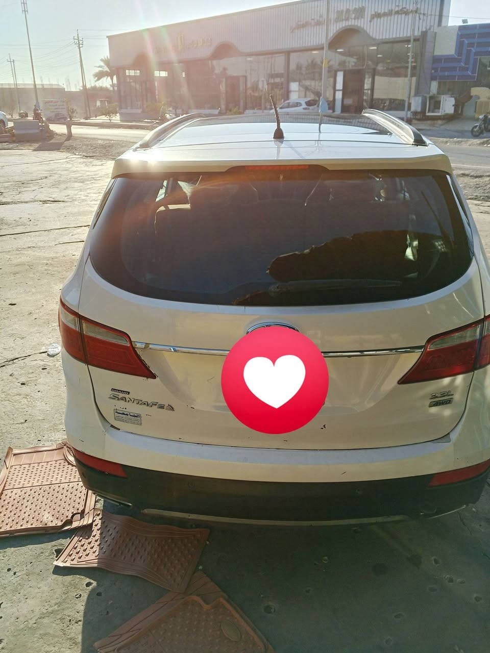 السلام عليكم
سنتافي 14 خليجي فول
لا صبغ ولا تبديل فقط بارد صغير بل جنطه 
فتحه 
تحكم ستيرن
كشن كهربائي 
3 قطع تبريد 
تدفئه تبريد بل كشن
مري شفط 
محرك 6 سلندر
سستم زينون عالي ناصي
رقم بغداد تحويل ثاني يوم
السعر 150 وبيه مجال 
للاستفسار ***********
