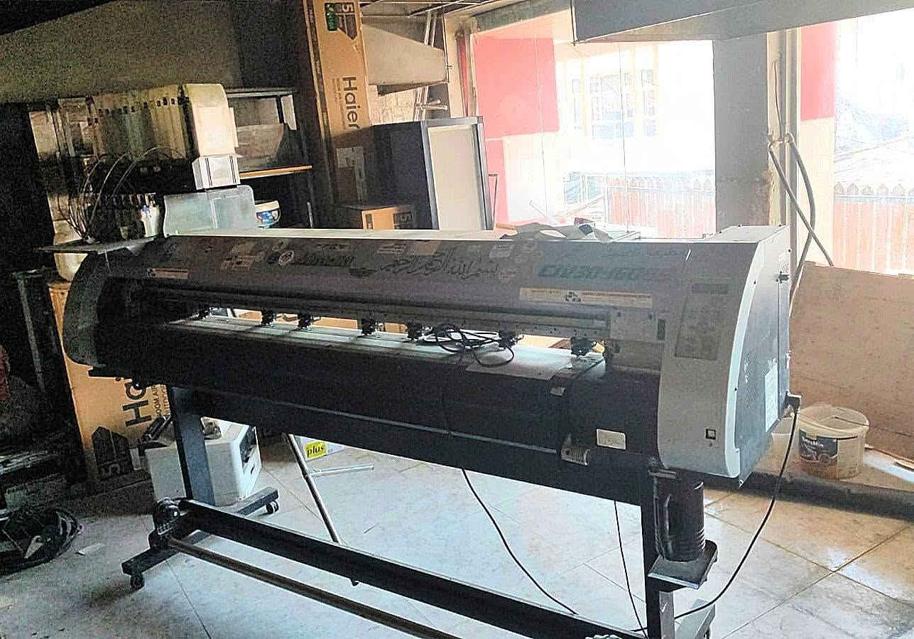 طابعة ميماكي للبيع عدد 2
طبع و قص قياس 160 سم 
ت Mimaki cjv30 _160 
يحتاج الى تبديل هيد 
المكان / كركوك
السعر مليون و نص ،، مليونين و نص 
 اتصال ☎️ واتساب 
***********
