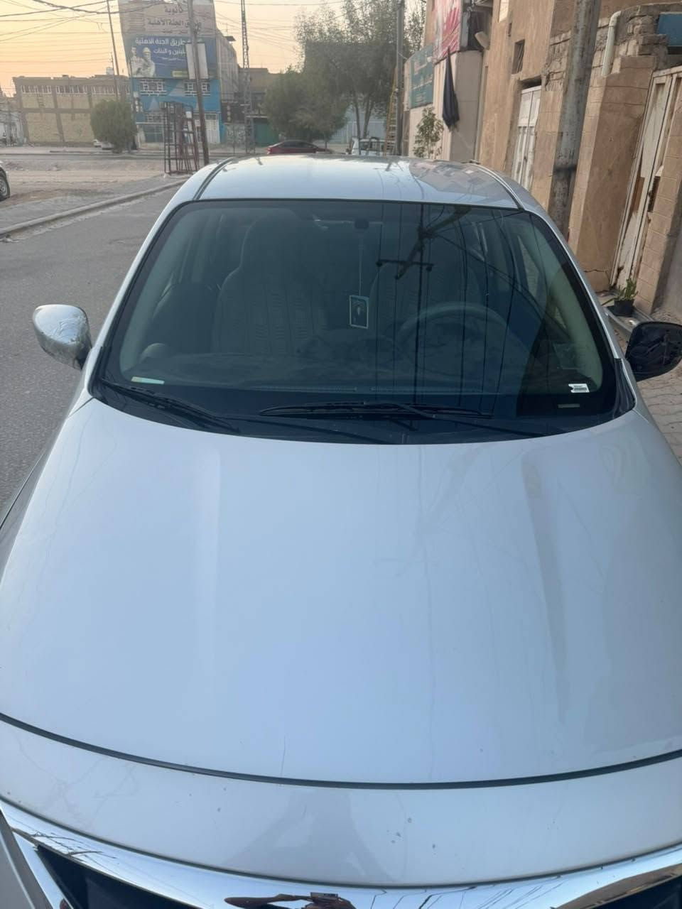 نيسان فيرسا موديل 18 رقم ديوانية  أمريكي حادث سطحي جاملغ وباب  جاهزة ومال جناي السعر 77$ مكاني نجف  ***********
