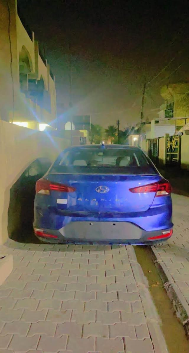 السلام عليكم
Elantra 2019 النترا
 وارد امريكي (كلين) كفالة عامة حادثها دعاميه خلفيه فقط والصور موجوده بالنشر
 بارد قليل جدا في الباب الخلفي والجاملغ الخلفي 
الايمن اثر شخط فقط وكحلته 
صور الحادث مرفقة 
حجم المحرك: 2000دوش 💪🏻
اللون : نيلي
رقم بغداد / مشروع وطني
الإضافات : 

رادار امامي  👈🏻
مانع تصادم بريك ذكي2️⃣
تحديد مسار| : 
مدخلين شحن اوكس 
تبريد بيانو منفصل 🅿️
تدفئة ستيرنك 🔥
نقطة عمياء 🚨
ويل كب 🛞
شاشة تحكم لمس📺
كاميرا خلفية دوارة 🚥
حساسات اطارات 🛞
مثبت سرعة Cross
نضام قيادة ذاتية🚘
سياقة ذاتية
3انضمة قيادة 
شاشة اعطال 
تخم تاير جديد
ادامة جديدة 
السياره نظيفة جدا يشهد ربي
 اني جانيها وعلى ايدي
السعر : ١٥٠ وبيها مجال 
ميعجبك السعر عوفها والله يرزقك بالاحسن منها
للتواصل 
***********
