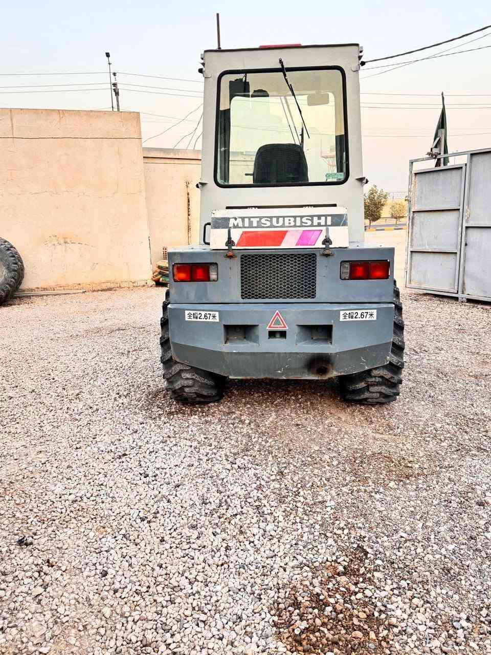 ميتسوبيشي • ٤ سلندر • جير ميكانيكي