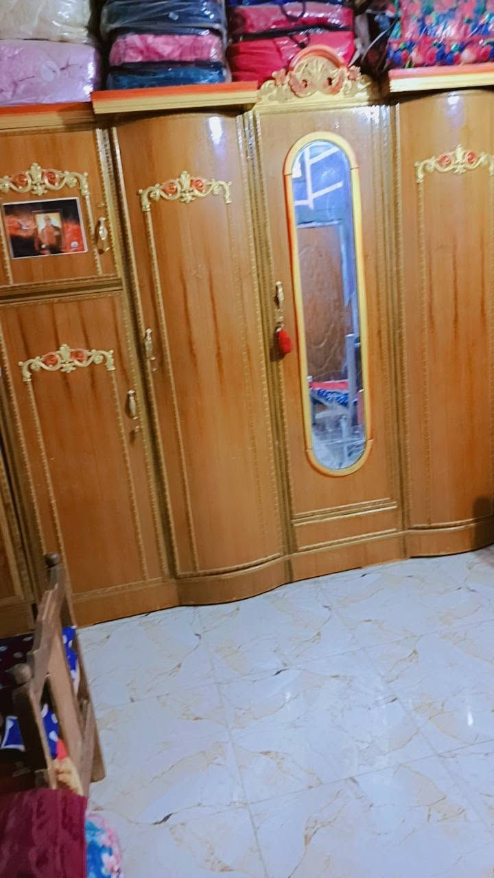 السلام عليكم  غرفة النوم  البيع نضيفه 550 الف رقم الهاتف***********
