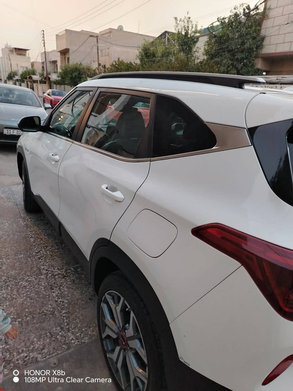 سلام عليكم عندي كيا سيليتوز موديل 2021   أمريكي ***********  اتصل واساب موجود
