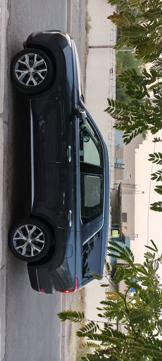 السلام عليكم
هونداي  بلسايد 2020 
فول مواصفات 
ماشيه 29 mil 
محرك 3800 
كير  دكم 
فتحة سقف 
تبريد 3 قطع 
تحكم خلفي تبريد 
سبعه راكب 
بردات خلفية
كشنات الخلفية دكم كهرباء 
 كشنات  تدفئة
ماوس تحكم بنظام القيادة 5 أنظمة 
أطفاء ذاتي
 اشاير مري 
لايت زنون 
بك لايت لد 
دفع رباعي فور ويل
لد نهاري
شاشة اندرويد 
كامرات 360 درجة 
هند أبريك بصمة
بصمة تشغيل 
بصمة أبواب
تشغيل عن بعد
جنطة كهربائية + فتح عند الاقتراب
تحكم أستيرن
كشن السائق  كهربائي 
تحديد المسار للقيادة الذاتية 
حساسات أمامي+ خلفية 
ويل كب كروم بلادي
شحن لاسلكي جوال
نظام ترحيب عند الاقتراب 
شفتات ستيرين 
رافق صور الحادث 
مكينه وكير إدامة 
رقم بغداد دولي تحويل مباشر 
السعر 188$
مكانه بغداد حي العامل 
***********

