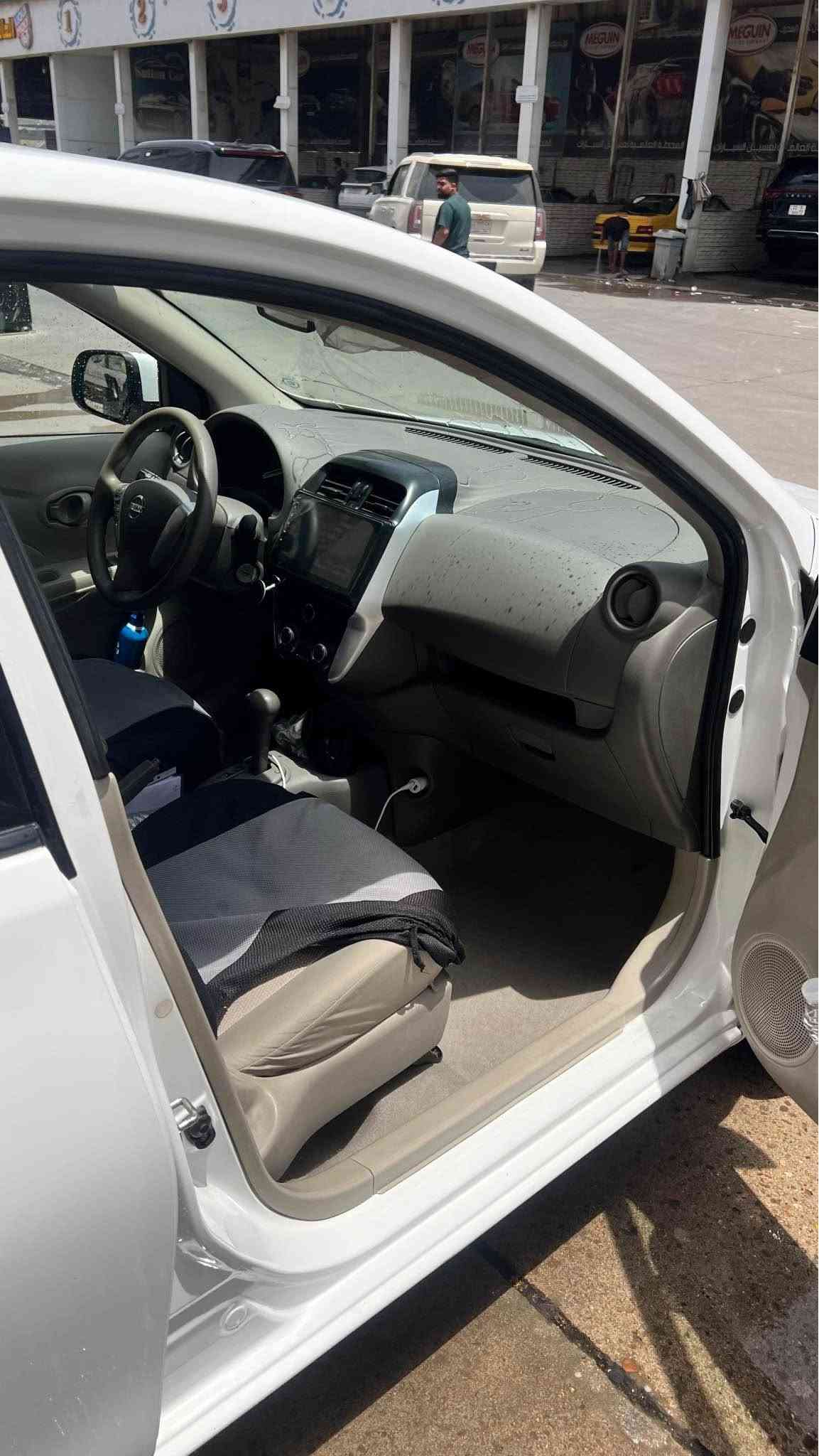 نيسان صني مديل ٢٤ ماشيه ٩٠ الف بيها بارد بالصندوك فقط والباقي كفاله اضافه شاشة لكزس ولايت زنون سياره عليها تخم تاير جديد وباتري جديد سعرها ١١٣ وبيها مجاال بسيط للمشتري مكاني البصره الجنيه شارع البهو رقمي *********** البصرة, العراق
