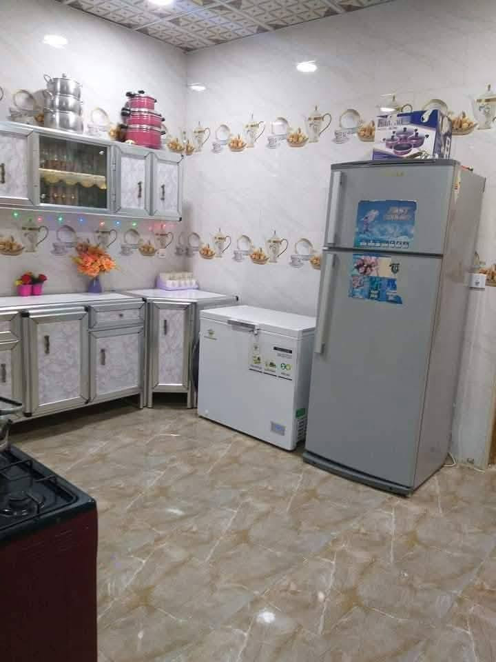 السلام عليكم بيت للبيع المساحه 190 إصلاح  زراعي كافة الخدمات العنوان محيزم الرابعه شارع ٨٠ جهة كربلاء الاستفسار ***********
