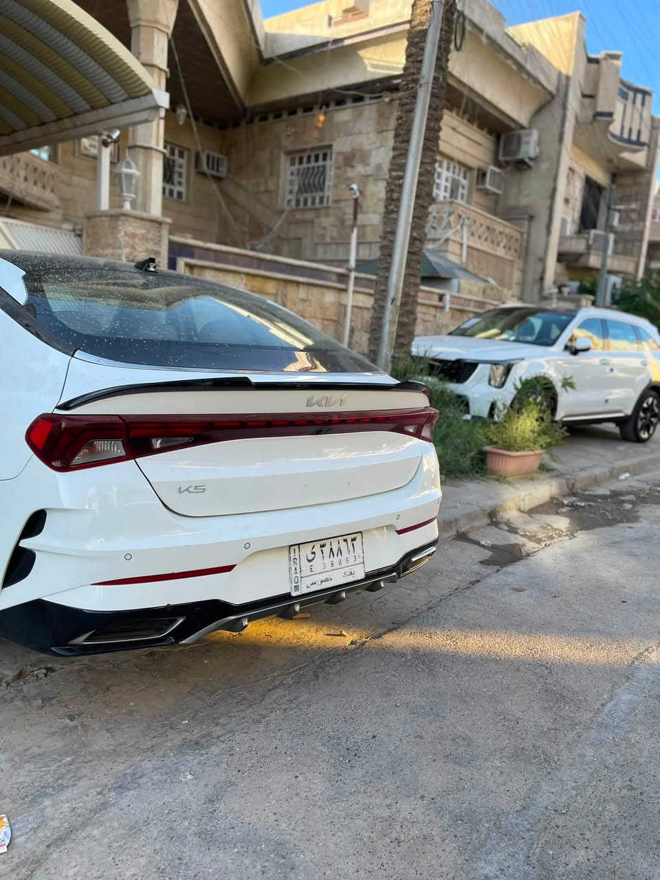 K5 
موديل 2023
خليجي مكينة 2000 دوش 
سيارة بصمة 
بانوراما
شاشة
كامرة حساسات امامي خلفي
تبريد خلفي مخارج شحن
السيارة فول بنسبة للخليجي
سعرها 225$
***********
مكاني شارع فلسطين 
رقم بغداد باسمي تحويل ثاني يوم
