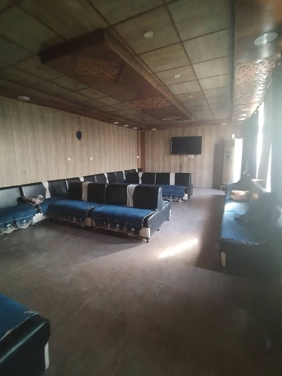كوفي لبيع بلورفلي اي نقص مابيه سبالت ٤ بلازمات ٤ تخم نراكيل كامله مكمله *********** السعر خاص وايجاره رخيص
