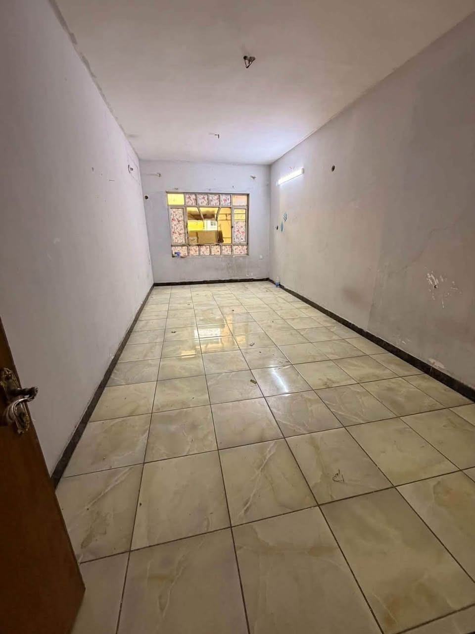 🏠 دار للإيجار في السيدية
📐 المساحة: 200 متر
🛏️ غرف نوم عدد 3
🛋️ صالة
🍳 مطبخ
🚿 خدمات
🚗 كراج كبير

📞 للتواصل: ***********

🏛️مكتب مصعب للوساطة العقارية🏛️

السيدية _ شارع العلوة _ مجاور مطعم سماش
