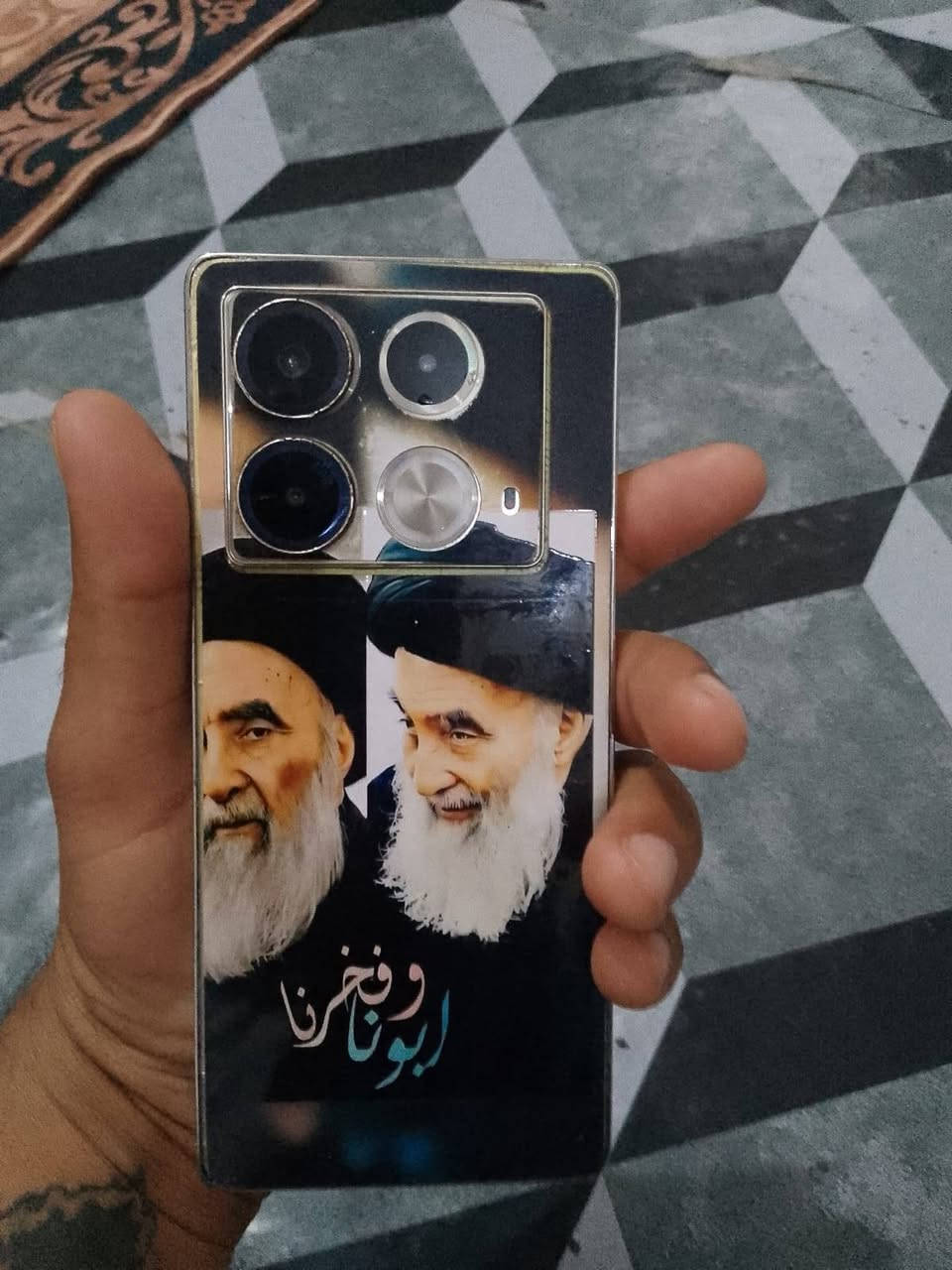 نوت 40 • نضيف • عادي