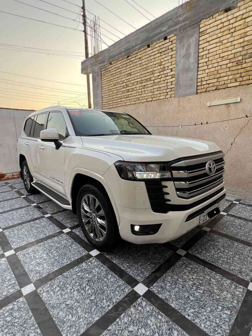 لاندكروز GXR • ٢٠٢٤ • رقم بغداد
