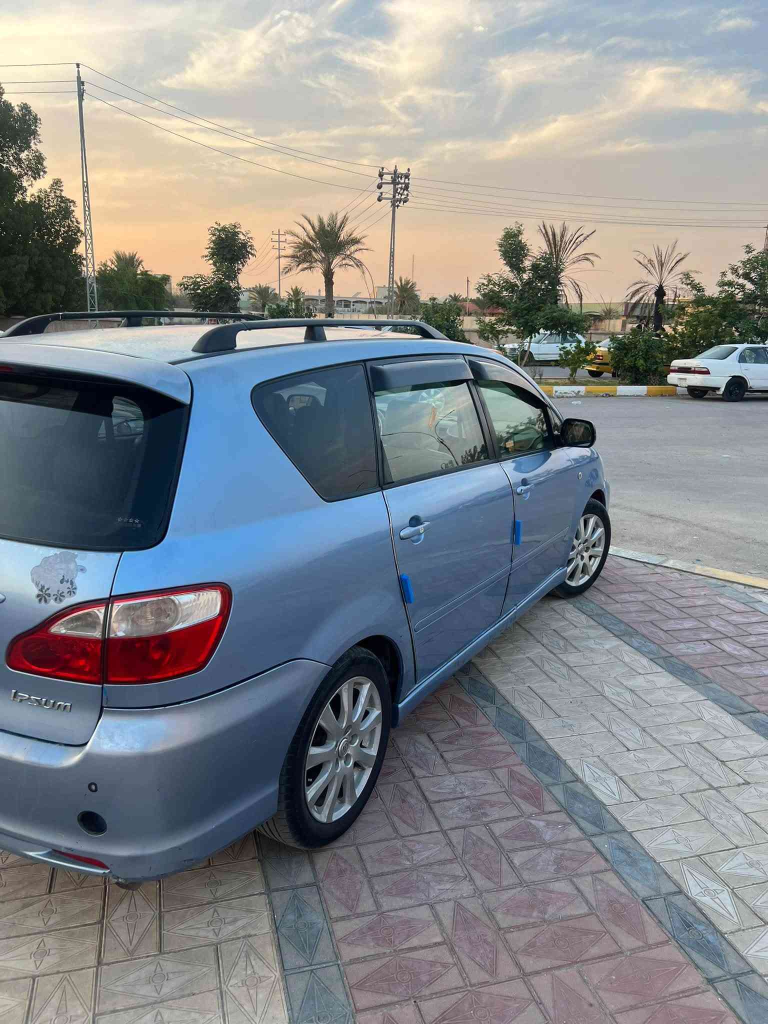 سياره ابصم2003 السياره ب اسمي كامله مكينه وكير وحداديه خير من الله كفاله والتبريد خير من الله ثلج  السياره بيها باب عكس السايق صبغ شي قليل والباب الخلفي تبديل صندوك الجنطه مبدل تخم تاير جديد عارضها ب110 وبيها مجال حك الجيه السياره ب اسمي مكانها حالياً الناصريه ***********
