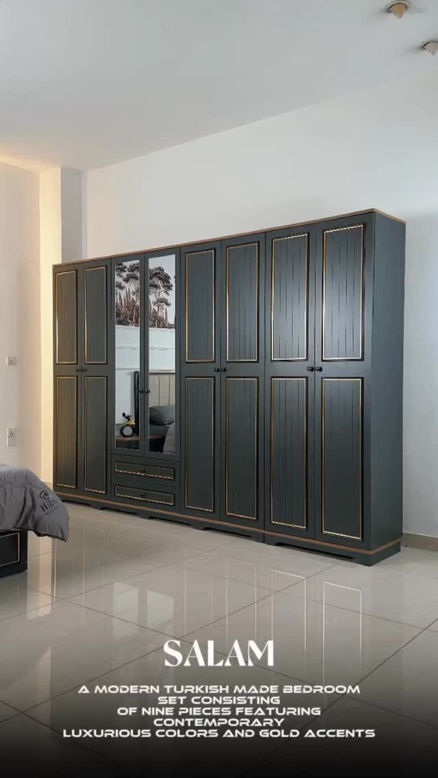

نص مكتوب في الصور:
- SALAM A MODERN TURKISH MADE BEDROOM SET CONSISTING OF NINE PIECES FEATURING CONTEMPORARY LUXURIOUS COLORS AND GOLD ACCENTS