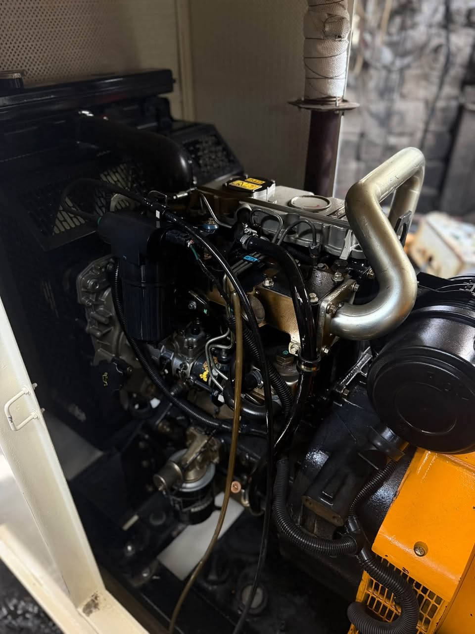بيركنز 3سلندر سوبر حجم (105)
توليد60KVA لوري سومر فرنسي اصلي 
كاتم غدار100‎%‎
التواصل والستفسار
***********
العنوان اربيل الصناعه الجنوبيه 
ابو سراج للمولدات
