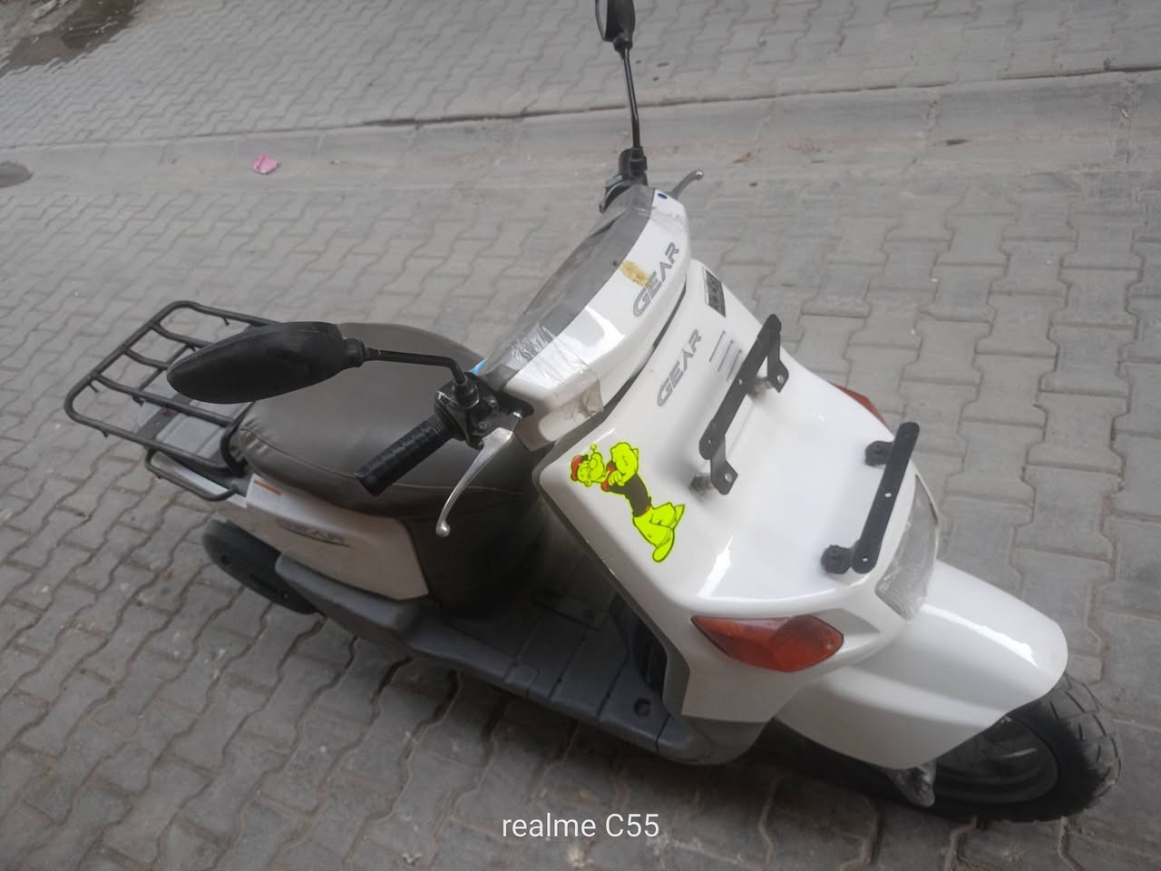 السلام عليكم
دارجة بيكم للبيع 
نكره سلف اشاير يمنه يسره هورن 
كاملة نظيفة 

#السعر450
#موقع_دراجة_الكاظمية_شارع_المحيط
#رقم_الهاتف***********_متوفر_وتساب

نص مكتوب في الصور:
- realme C55