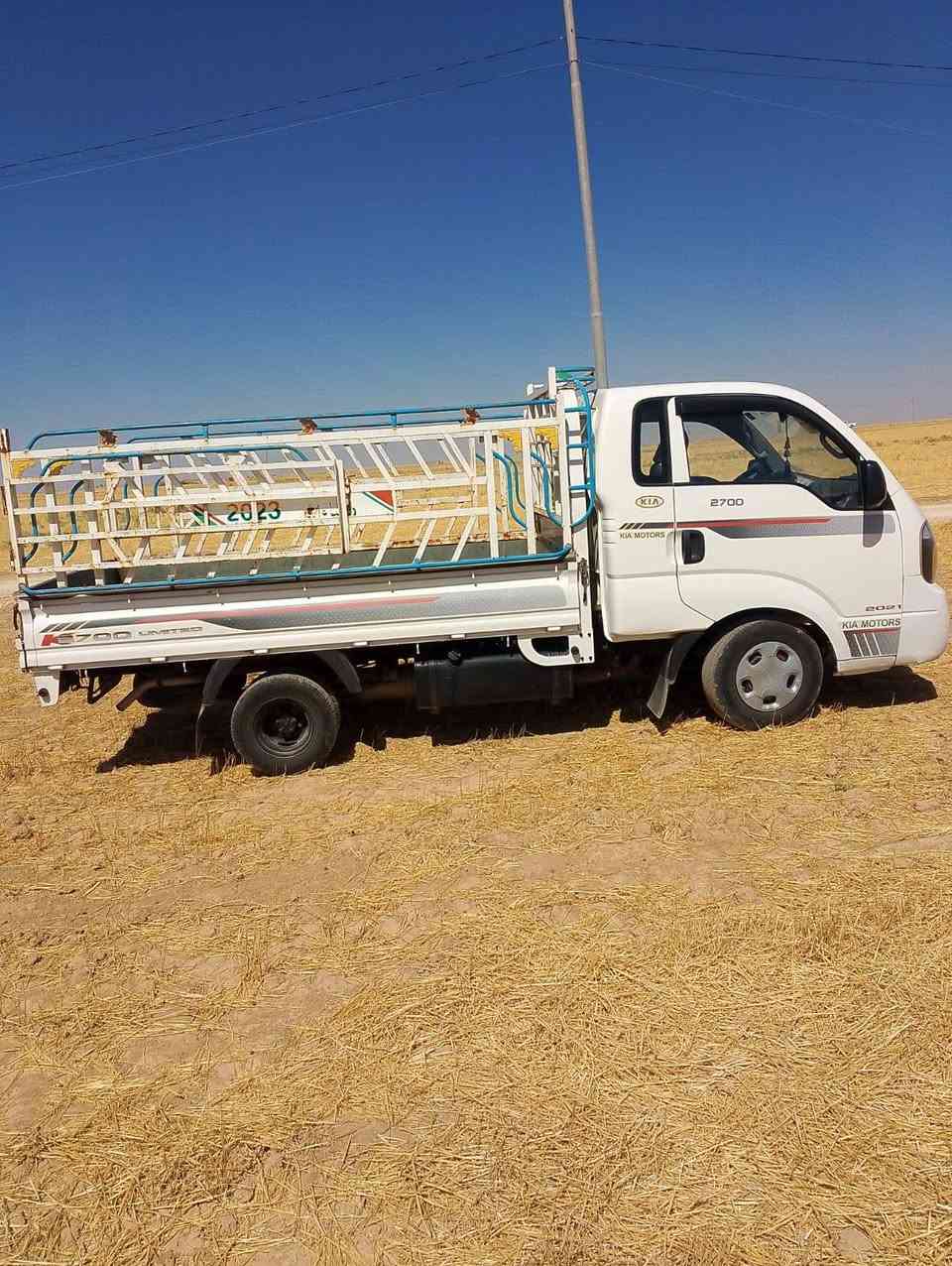 سلام عليكم كيا البيع موديل 2015 مكفول كفاله عامه السعر  ع هاذ الرقم ***********
